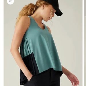 ATHLETA Swing Forward Pleated Tank